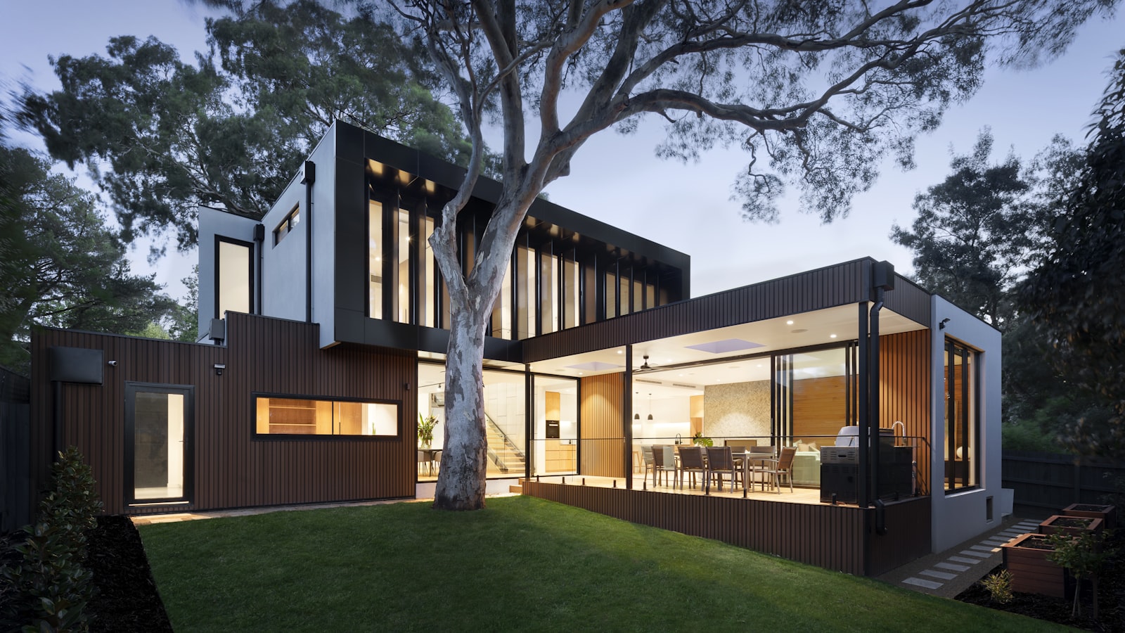 Outdoor Decking & Landscape